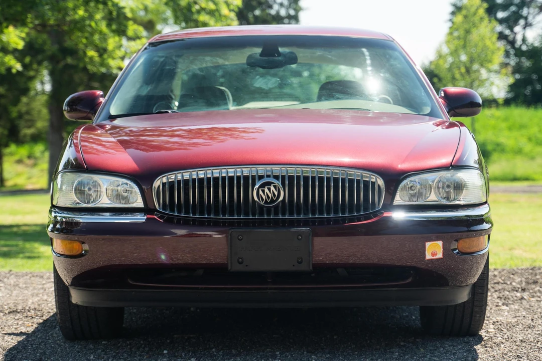 2003 Buick Park Avenue - Image 2 of 31