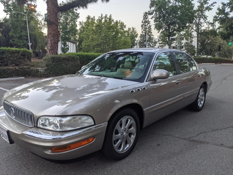2003 Buick Park Avenue - Image 10 of 31
