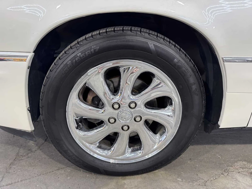 2003 Buick Park Avenue - Image 3 of 31