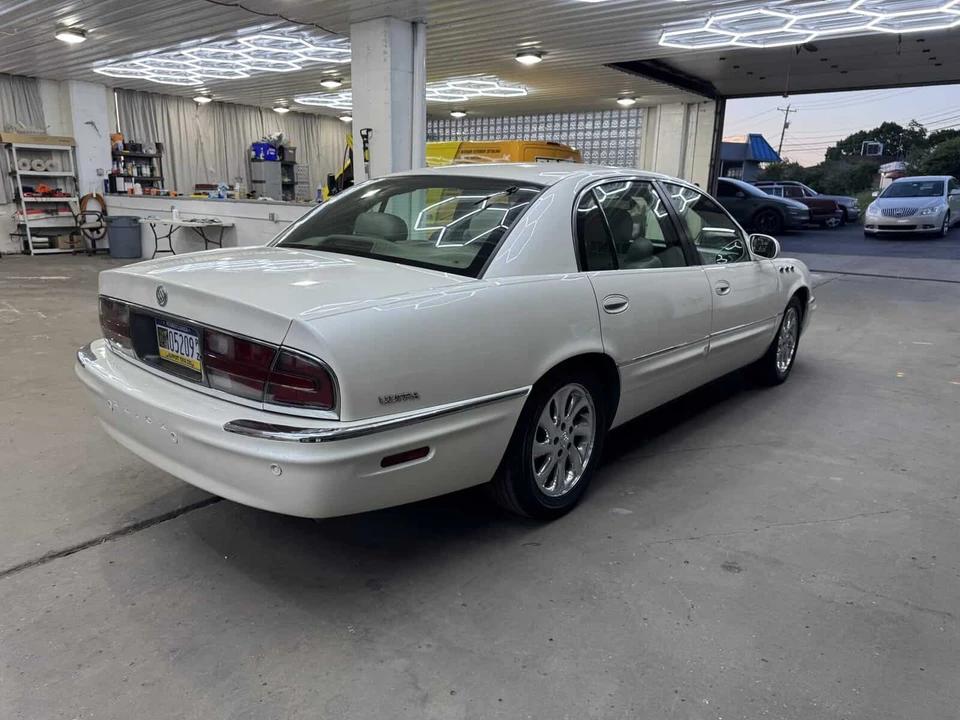 2003 Buick Park Avenue - Image 9 of 31