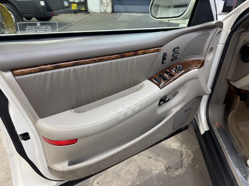 2003 Buick Park Avenue - Image 17 of 31