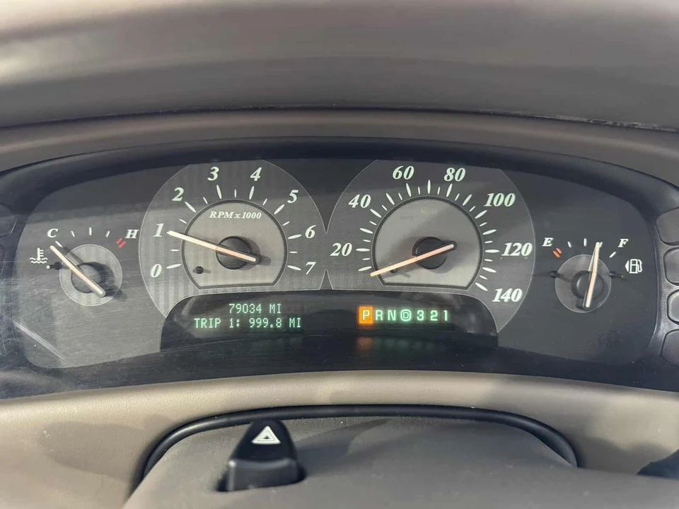 2003 Buick Park Avenue - Image 25 of 31