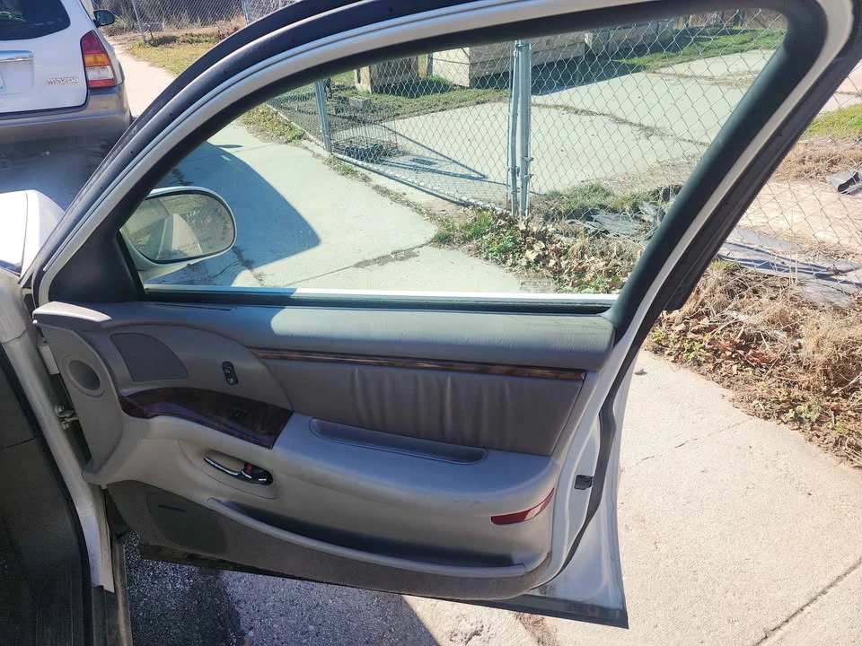 2003 Buick Park Avenue - Image 6 of 21