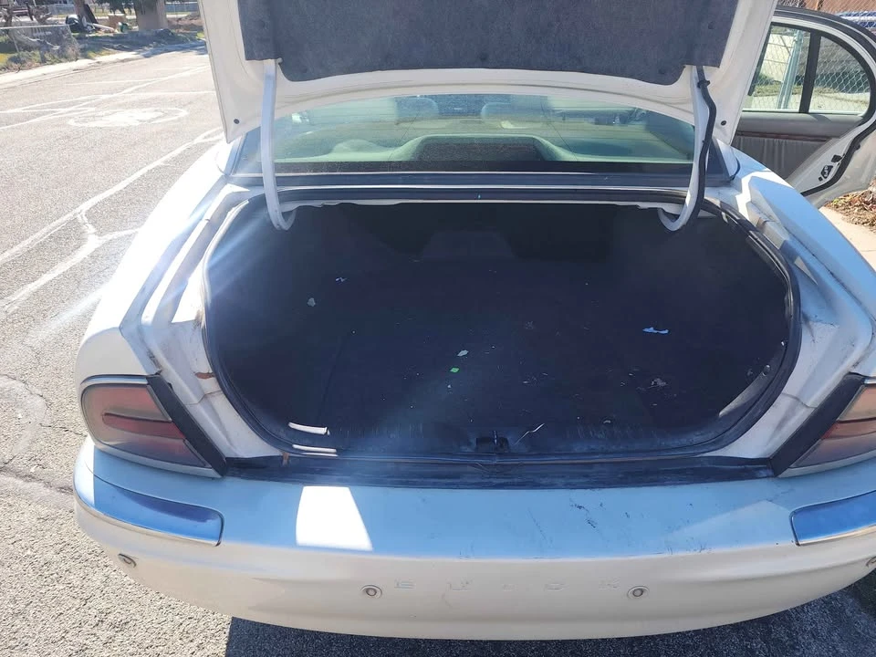2003 Buick Park Avenue - Image 11 of 21