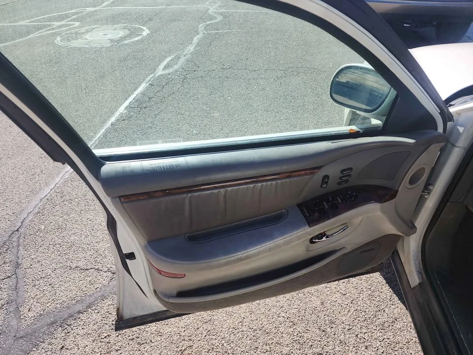 2003 Buick Park Avenue - Image 13 of 21