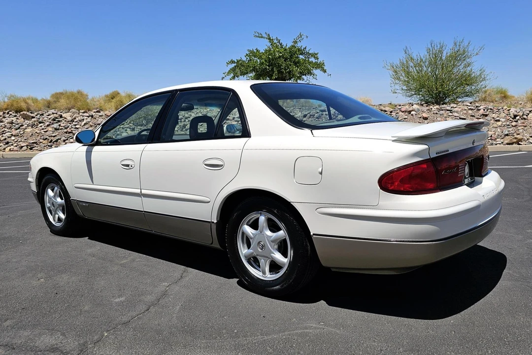 2003 Buick Regal - Image 4 of 31