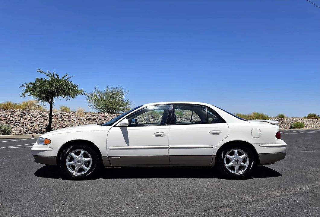 2003 Buick Regal - Image 9 of 31