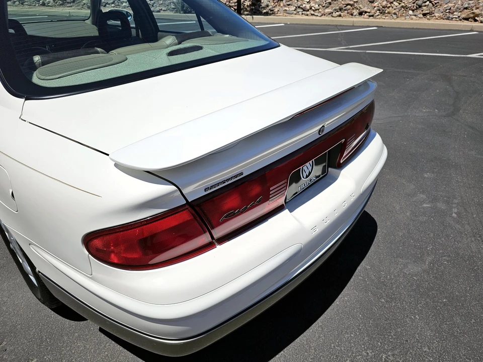 2003 Buick Regal - Image 22 of 31
