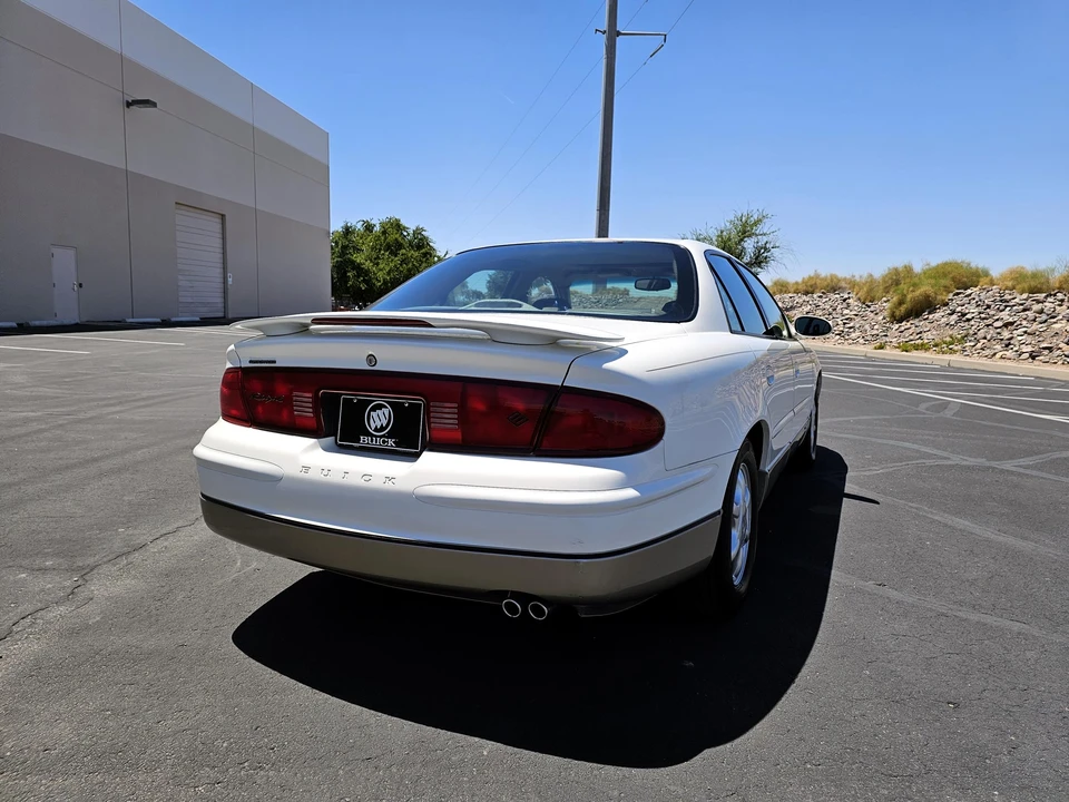 2003 Buick Regal - Image 12 of 31