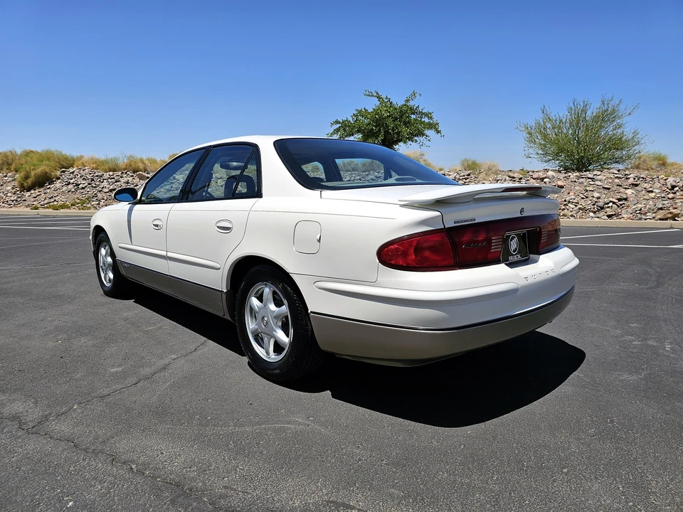 2003 Buick Regal - Image 10 of 31