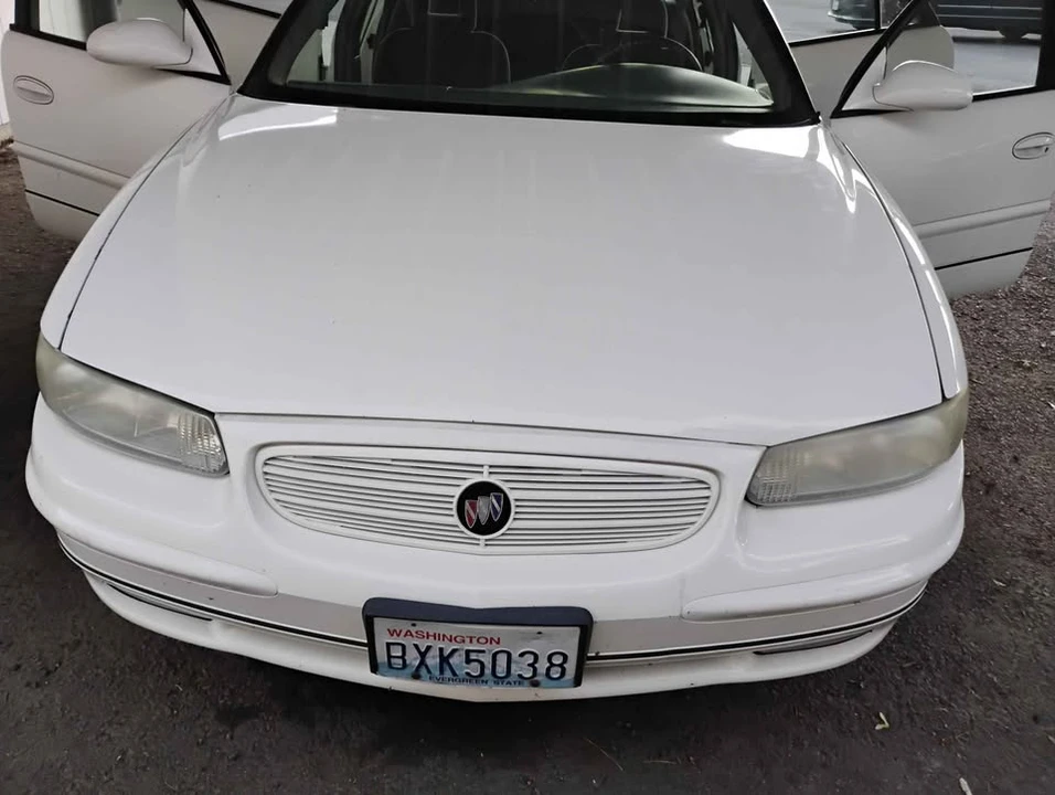 2003 Buick Regal - Image 2 of 12