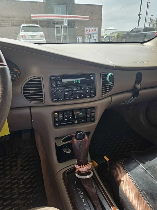 2003 Buick Regal - Image 2 of 8