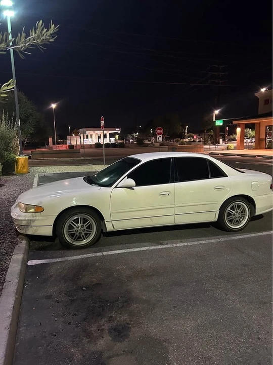 2003 Buick Regal - Image 2 of 2