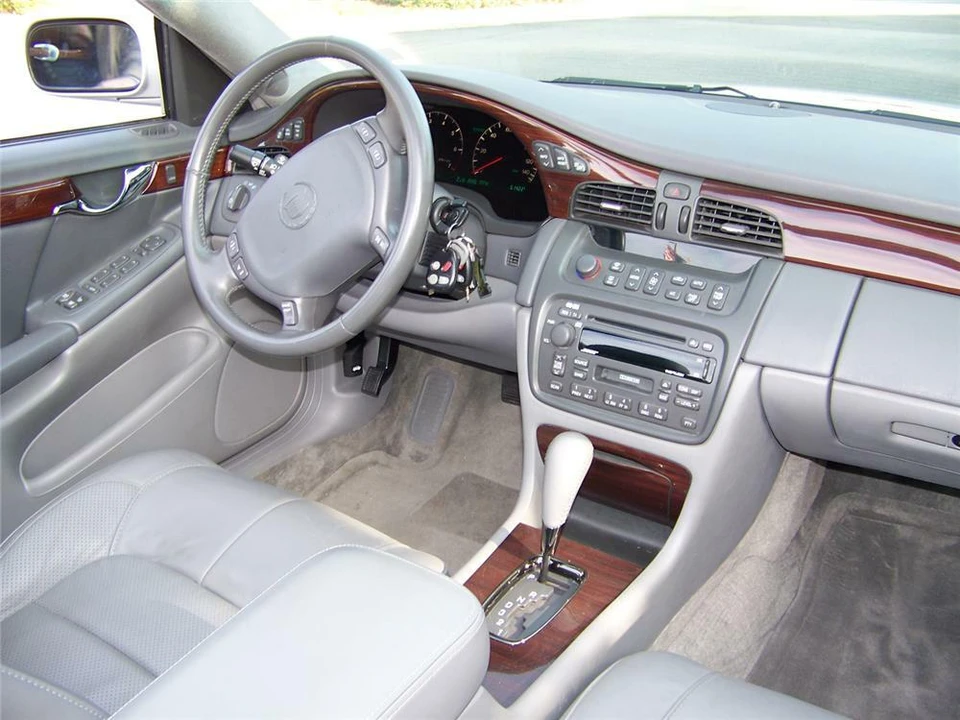 2003 Cadillac DeVille 8th Gen - Image 4 of 5