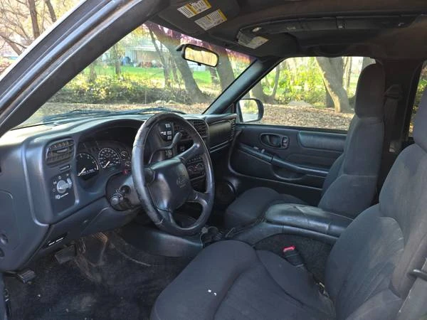 2003 Chevrolet S-10 Blazer 2nd Gen - Image 9 of 16