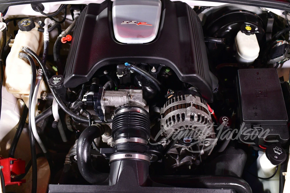 2003 Chevrolet SSR - Image 2 of 18