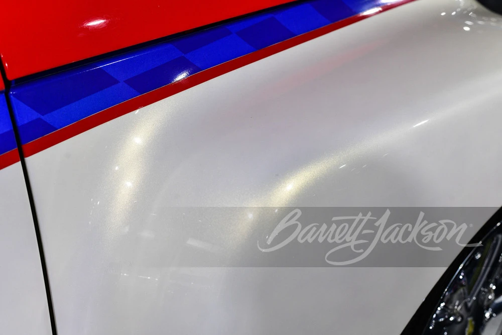 2003 Chevrolet SSR - Image 7 of 18
