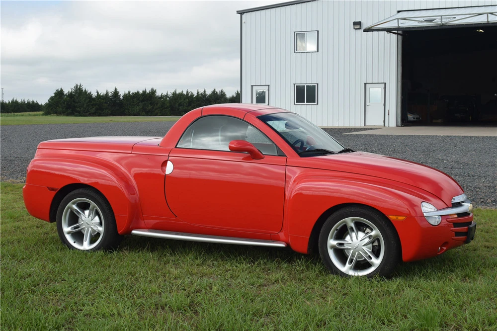 2003 Chevrolet SSR - Image 7 of 10