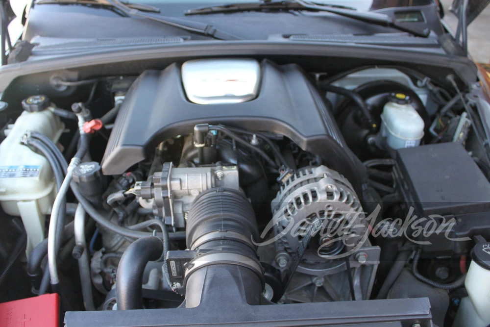 2003 Chevrolet SSR - Image 2 of 5