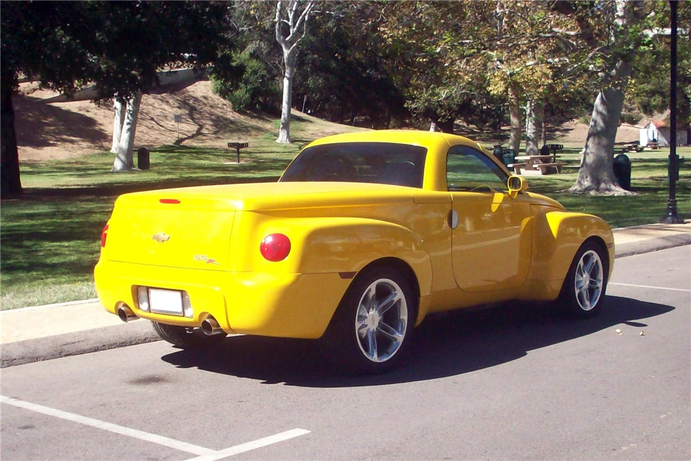 2003 Chevrolet SSR - Image 4 of 5