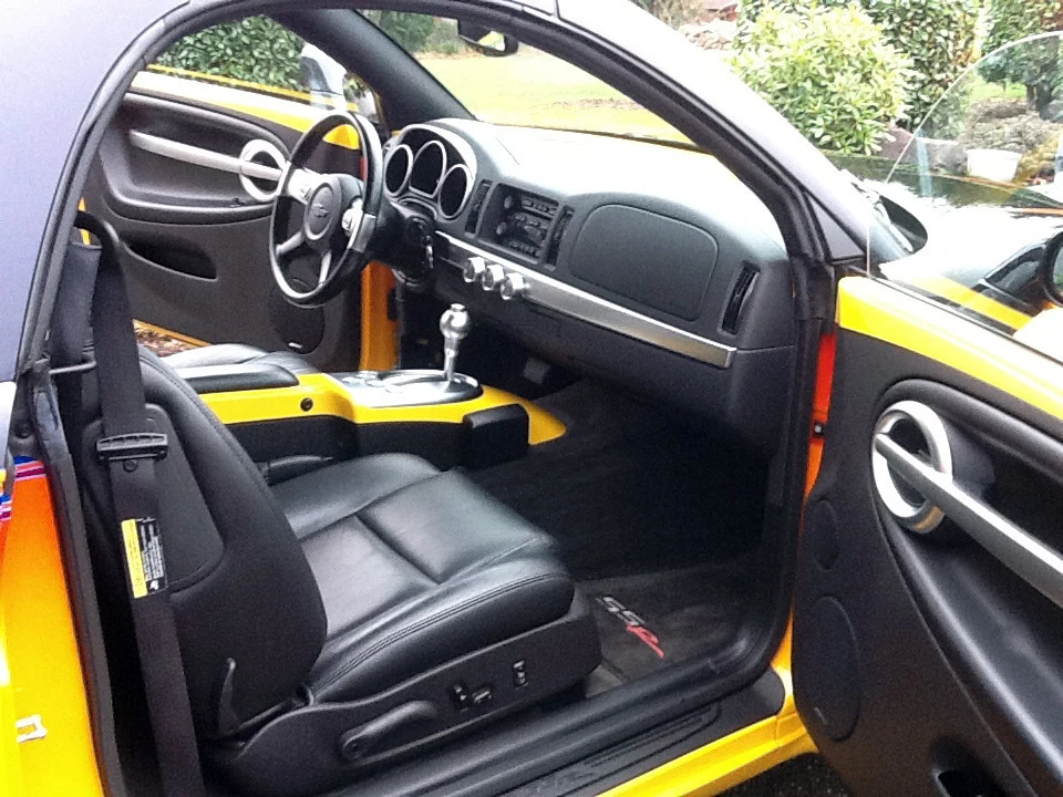 2003 Chevrolet SSR - Image 3 of 4