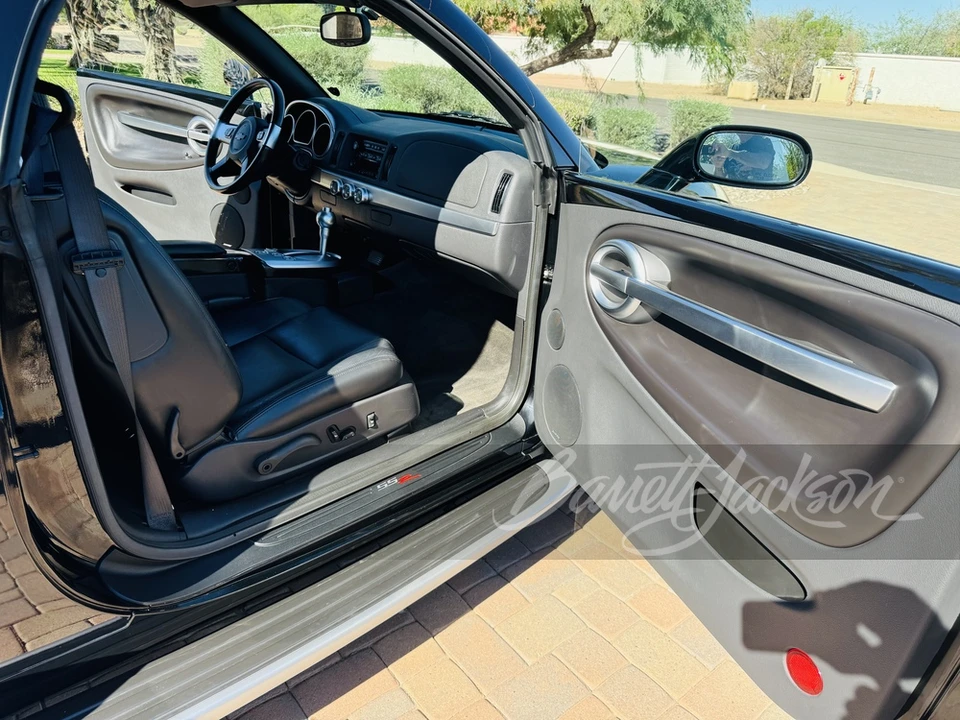 2003 Chevrolet SSR - Image 7 of 8