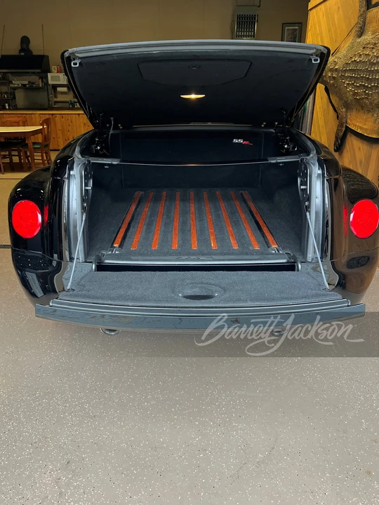2003 Chevrolet SSR - Image 10 of 14