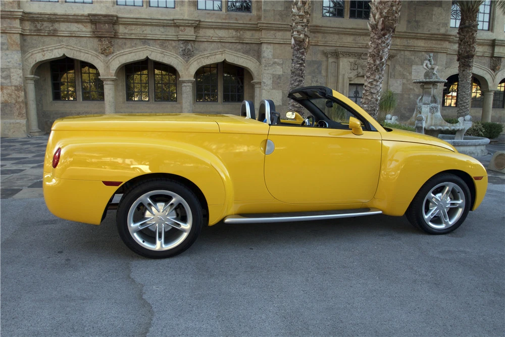 2003 Chevrolet SSR - Image 5 of 5