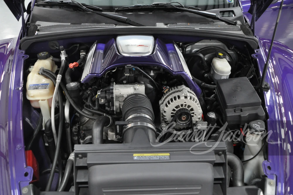 2003 Chevrolet SSR - Image 2 of 10