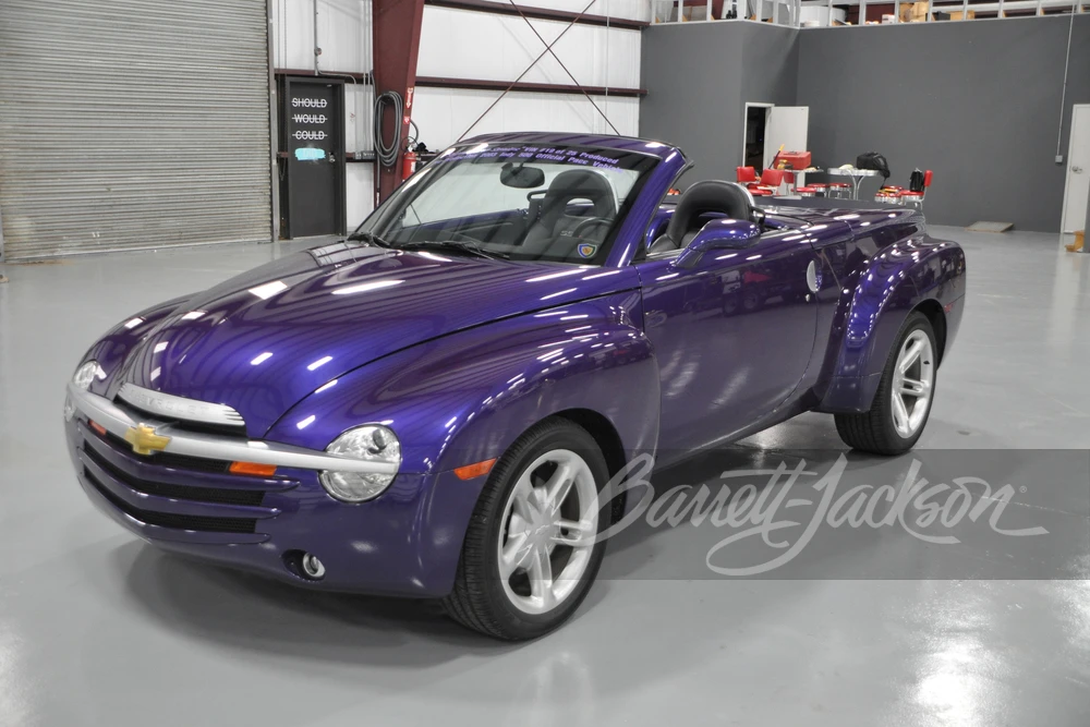 2003 Chevrolet SSR - Image 8 of 10