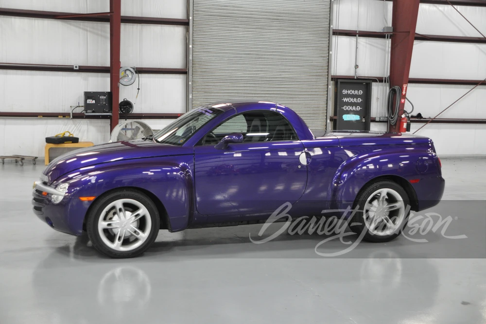 2003 Chevrolet SSR - Image 10 of 10