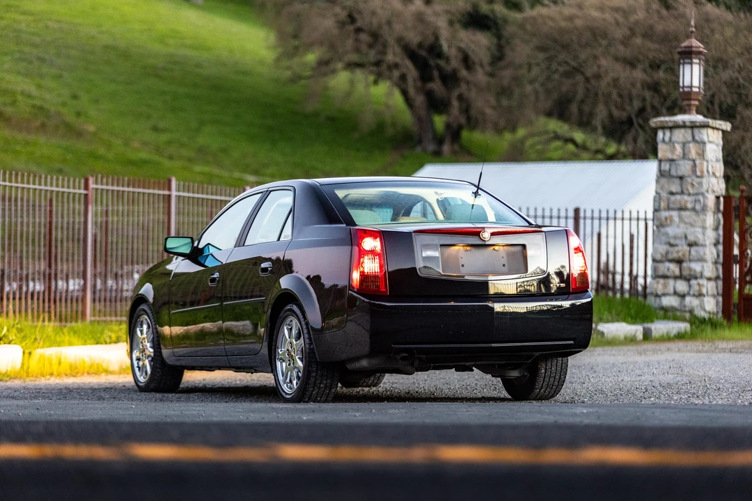 2003 Cadillac CTS 1st Gen - Image 23 of 31