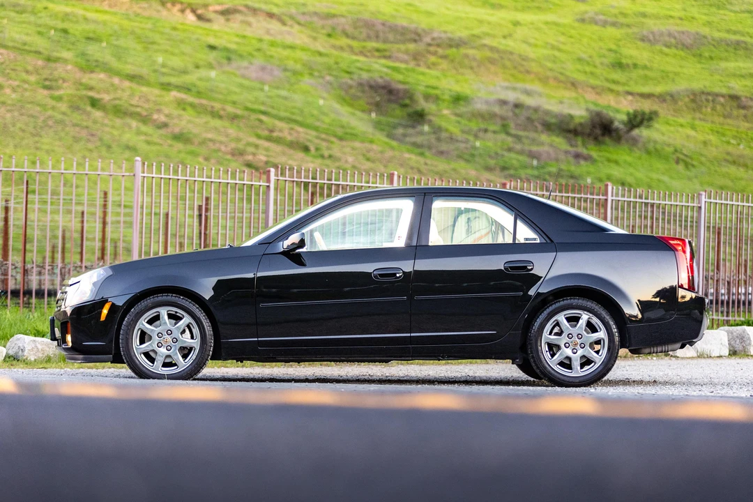 2003 Cadillac CTS 1st Gen - Image 17 of 31