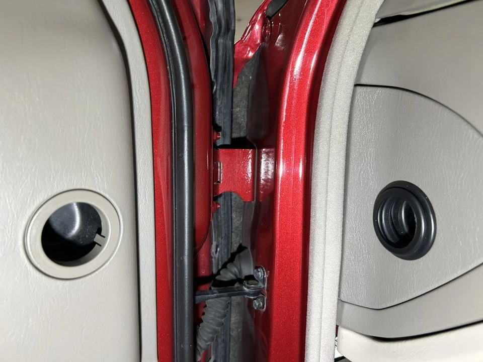 2003 Cadillac DeVille 8th Gen - Image 29 of 31