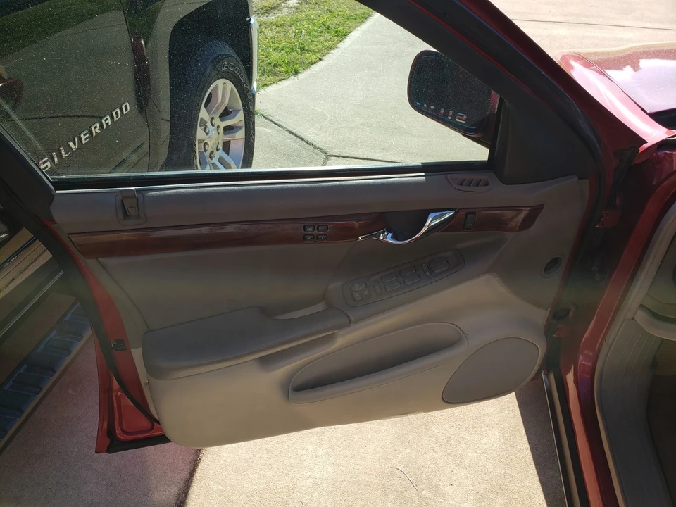 2003 Cadillac DeVille 8th Gen - Image 6 of 9