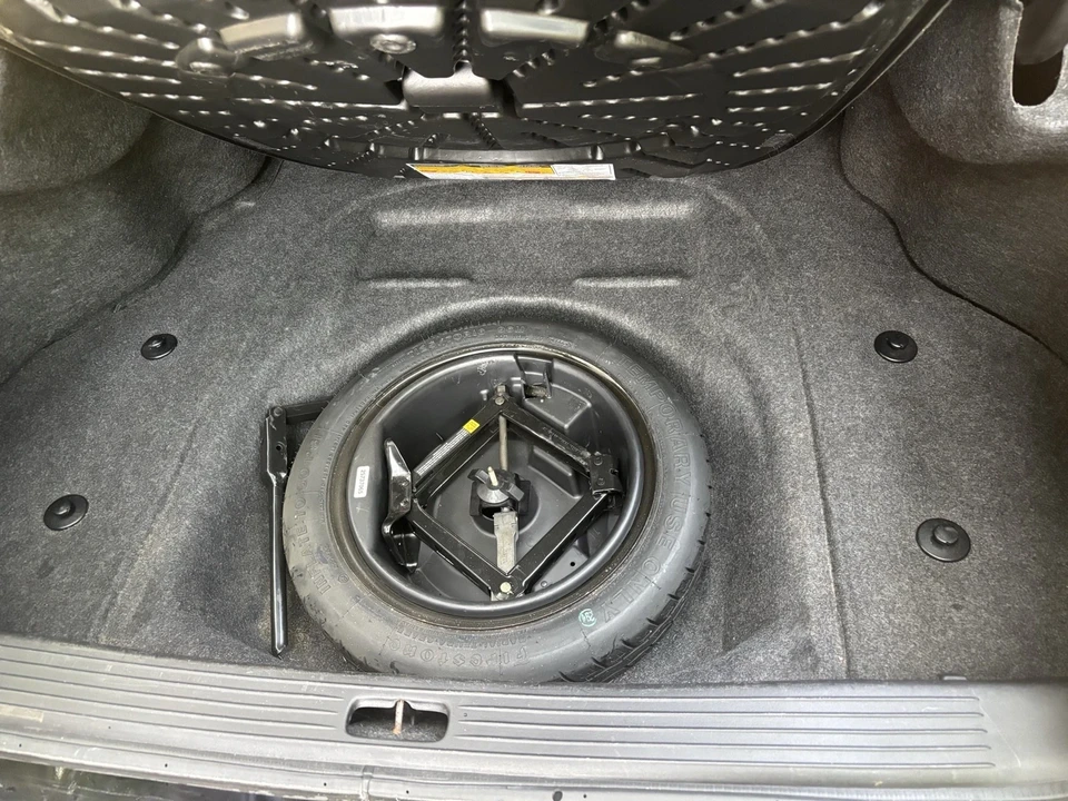 2003 Cadillac DeVille 8th Gen - Image 9 of 9