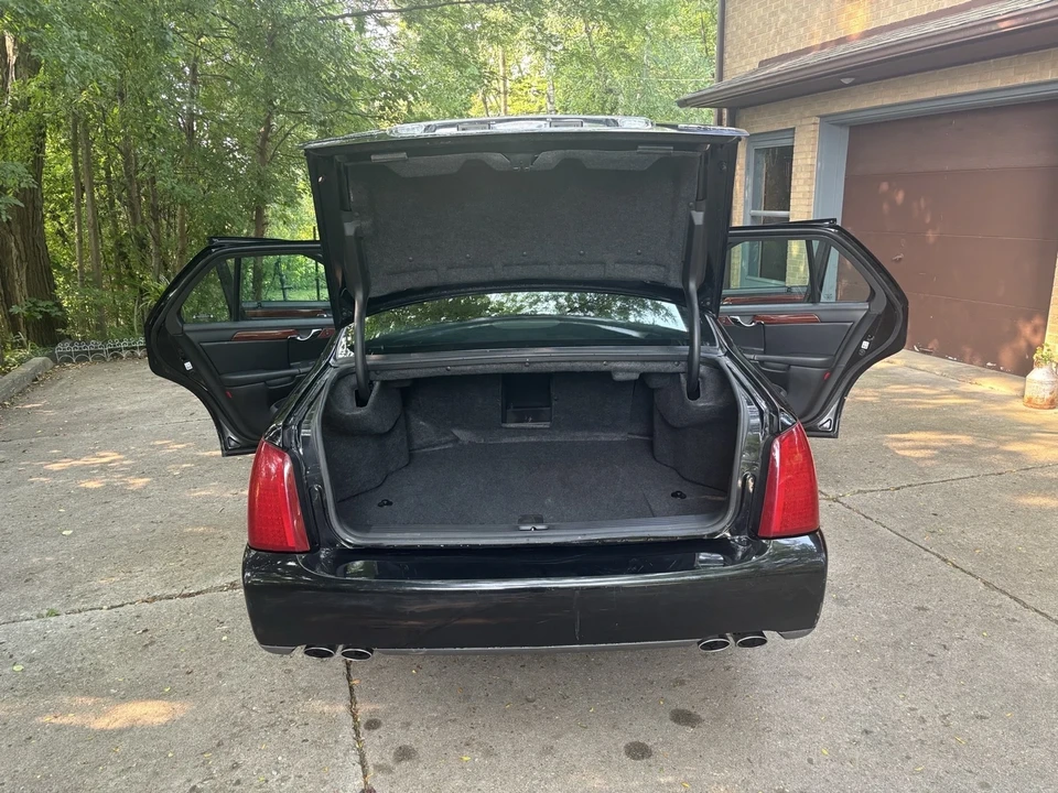 2003 Cadillac DeVille 8th Gen - Image 4 of 9