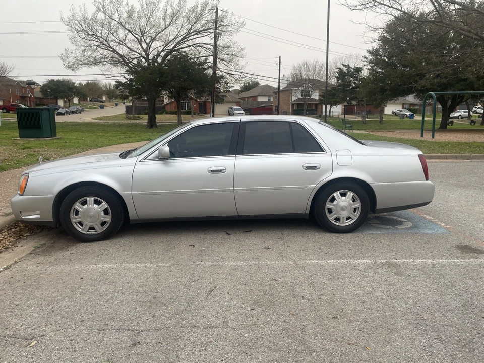 2003 Cadillac DeVille 7th Gen - Image 9 of 13