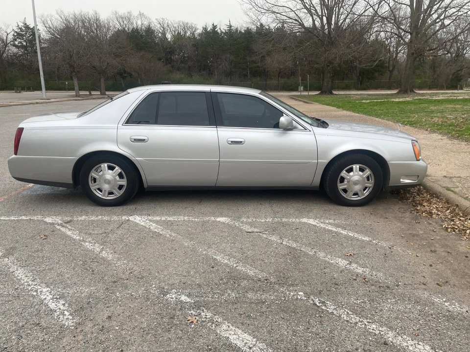 2003 Cadillac DeVille 7th Gen - Image 5 of 13