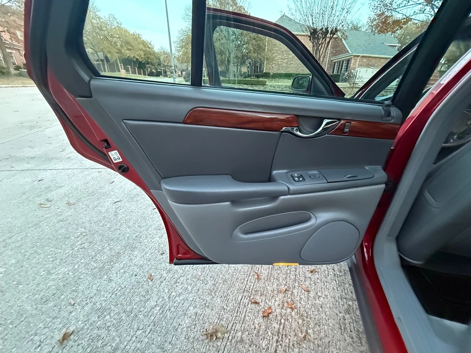 2003 Cadillac DeVille 8th Gen - Image 16 of 21