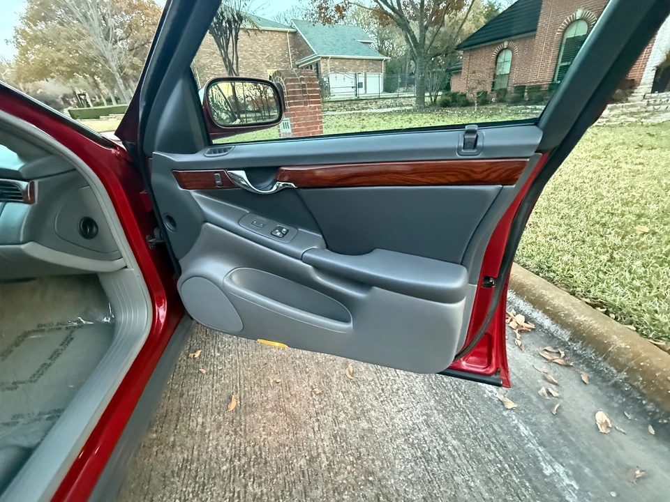 2003 Cadillac DeVille 8th Gen - Image 17 of 21