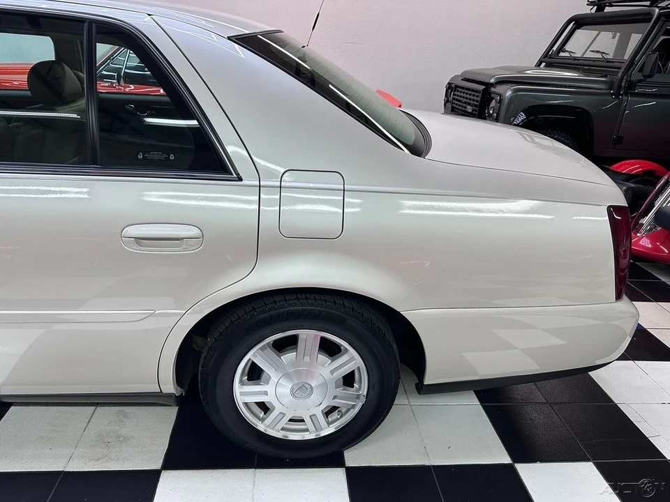 2003 Cadillac DeVille 8th Gen - Image 15 of 21