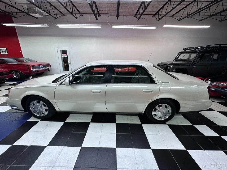 2003 Cadillac DeVille 8th Gen - Image 14 of 24