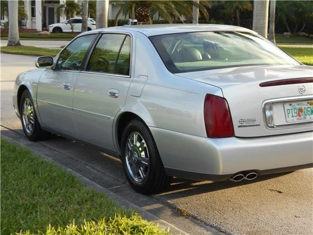 2003 Cadillac DeVille 8th Gen - Image 9 of 12