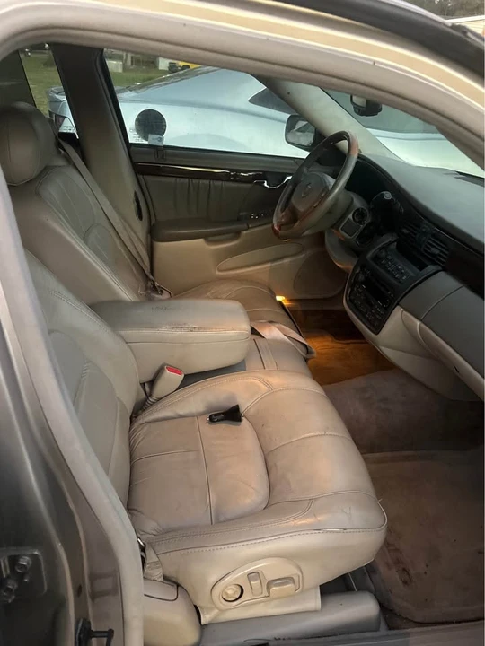 2003 Cadillac DeVille 8th Gen - Image 3 of 4