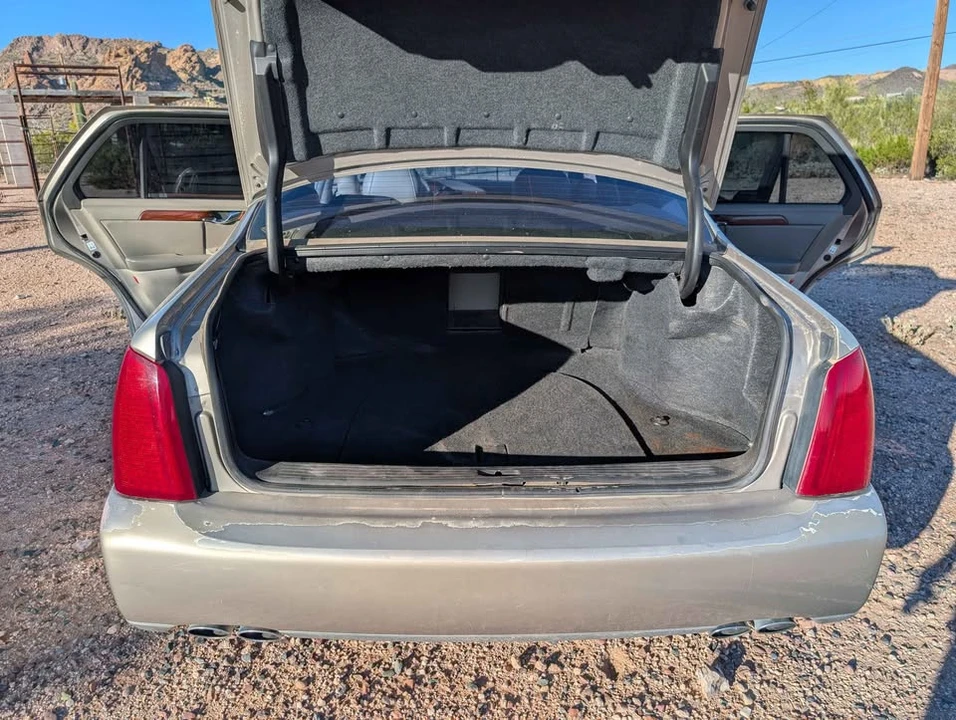 2003 Cadillac DeVille 8th Gen - Image 9 of 12