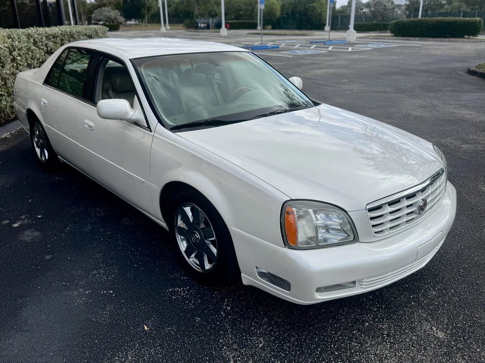2003 Cadillac DeVille 8th Gen - Image 14 of 31