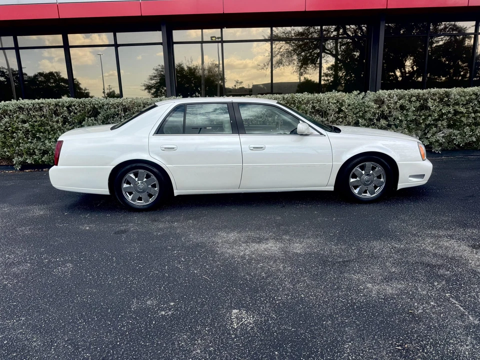 2003 Cadillac DeVille 8th Gen - Image 13 of 31