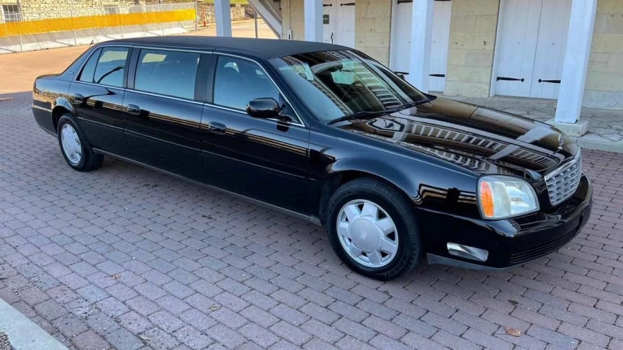 2003 Cadillac DeVille 8th Gen - Image 3 of 11