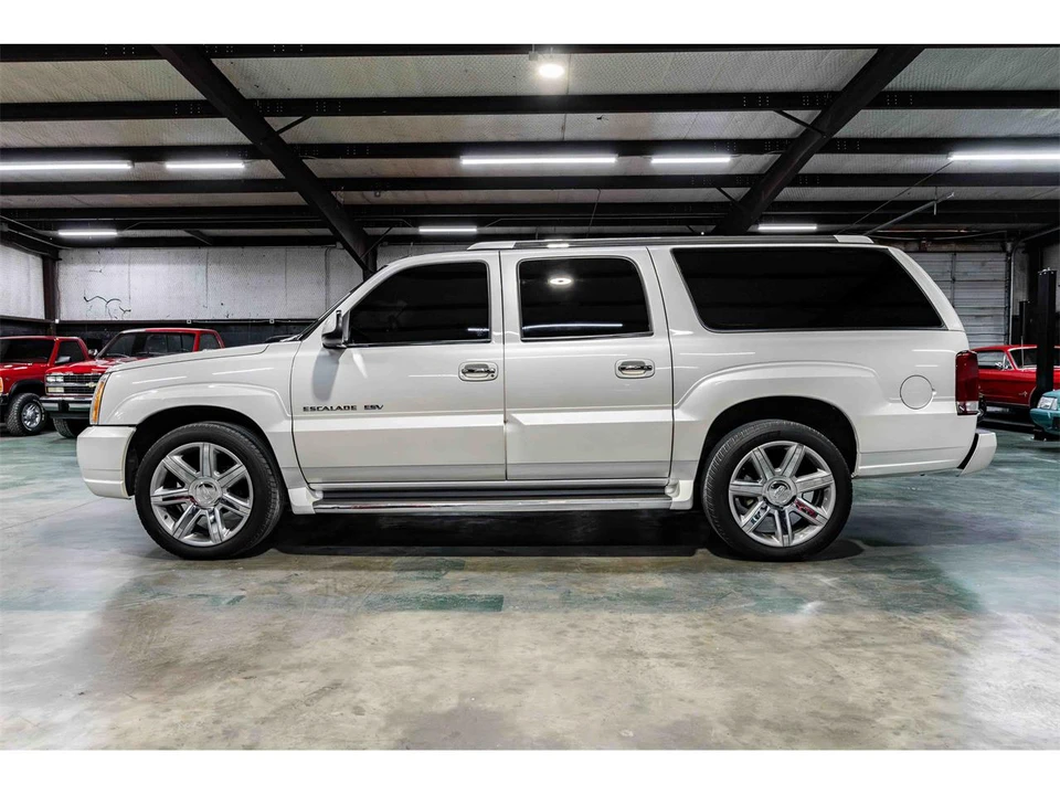 2003 Cadillac Escalade & EXT 2nd Gen - Image 2 of 26